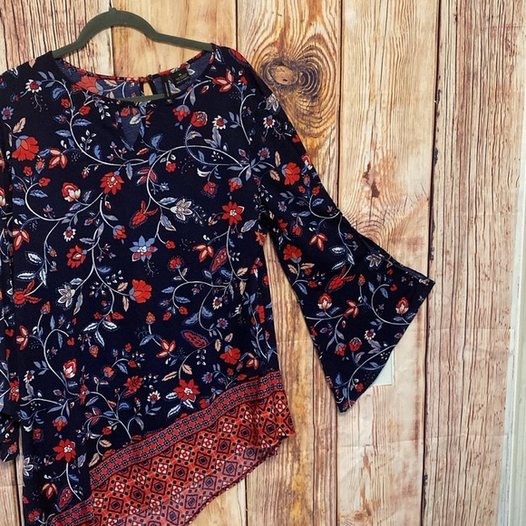 New Directions XL Floral Blouse & With Split Sleeve - Picture 5 of 9